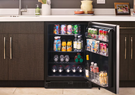 Best Under-Counter Refrigerators for Canadian Homes (Honest Buyer Guide) - Home Upgrade Guide