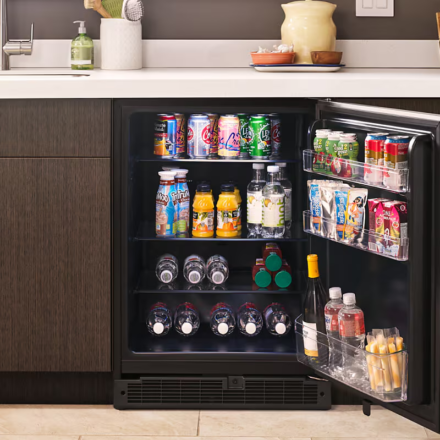 Best Under-Counter Refrigerators for Canadian Homes (Honest Buyer Guide) - Home Upgrade Guide