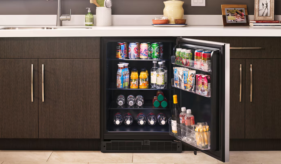 Best Under-Counter Refrigerators for Canadian Homes (Honest Buyer Guide) - Home Upgrade Guide
