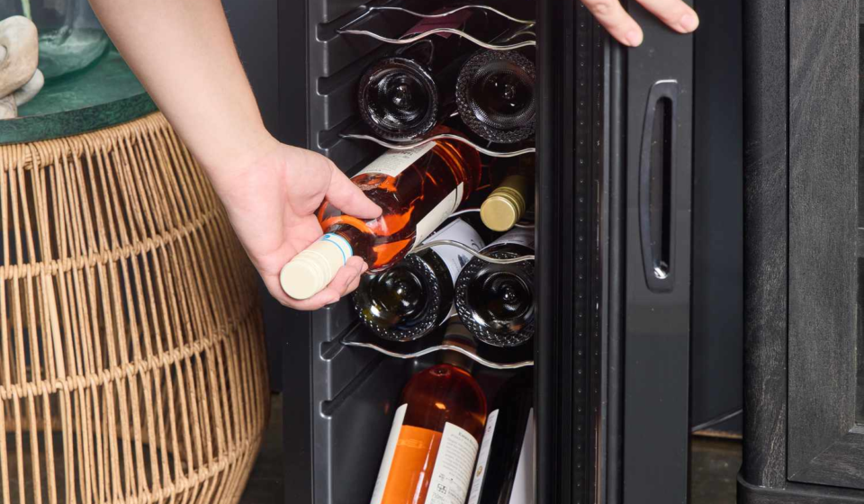 Single-Bottle Wine Chiller vs 12-Bottle vs 20-Bottle Wine Cooler - Home Upgrade Guide